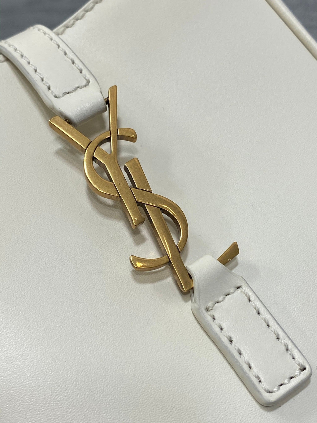 YSL Le 5 A 7 Mini White Bag - 13x20x4cm