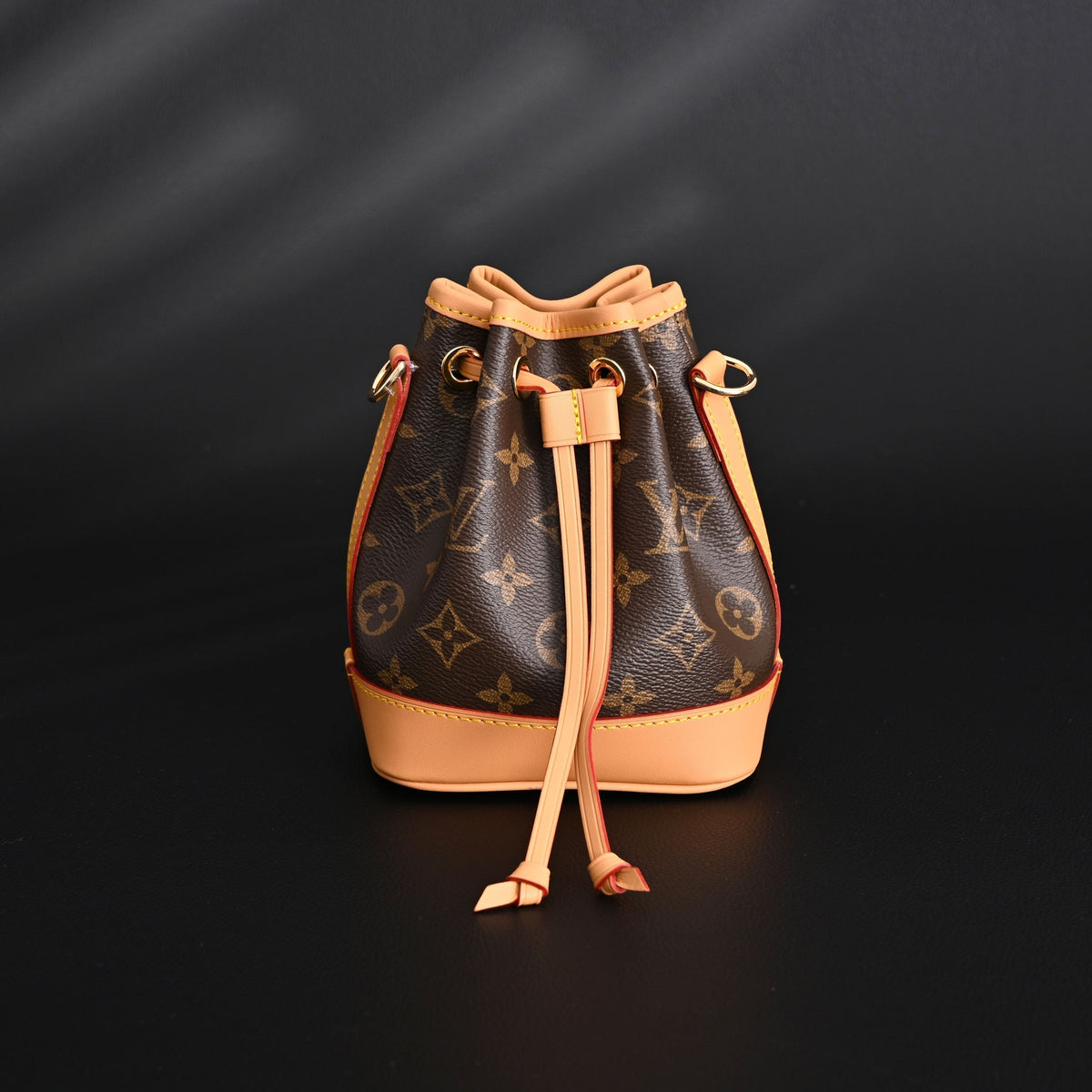 Louis Vuitton Noé Bucket Bag – Monogram Canvas with Natural Leather Trim