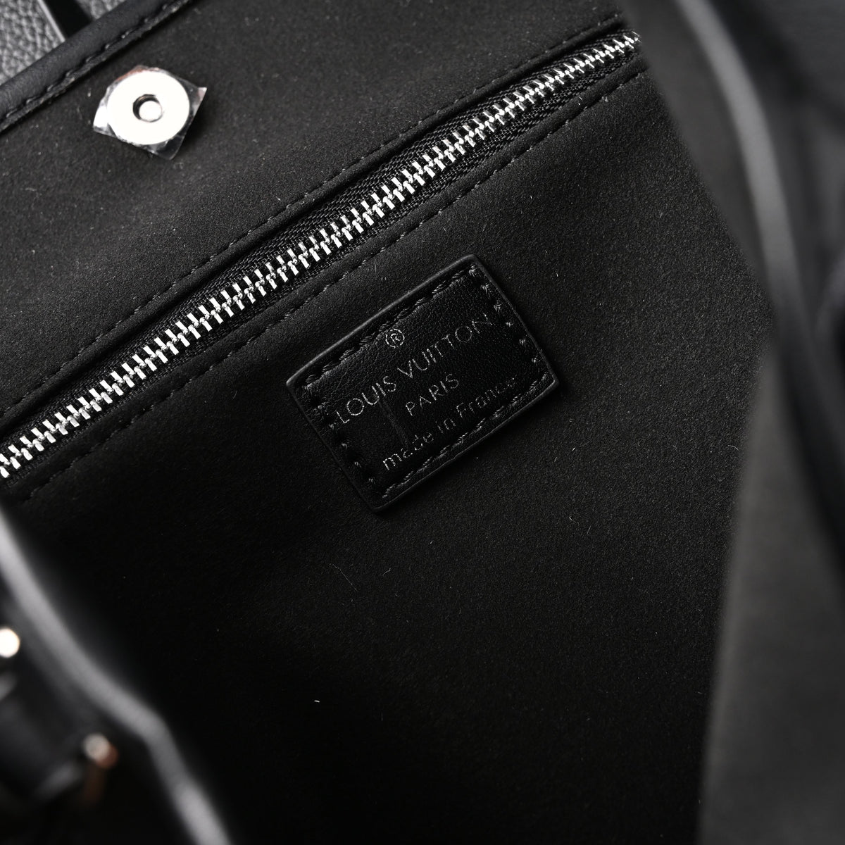 Louis Vuitton Black Mahina Leather Hobo Shoulder Bag