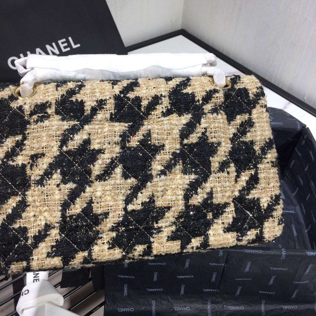 Chanel 19 tweed Flap Bag Black and beige