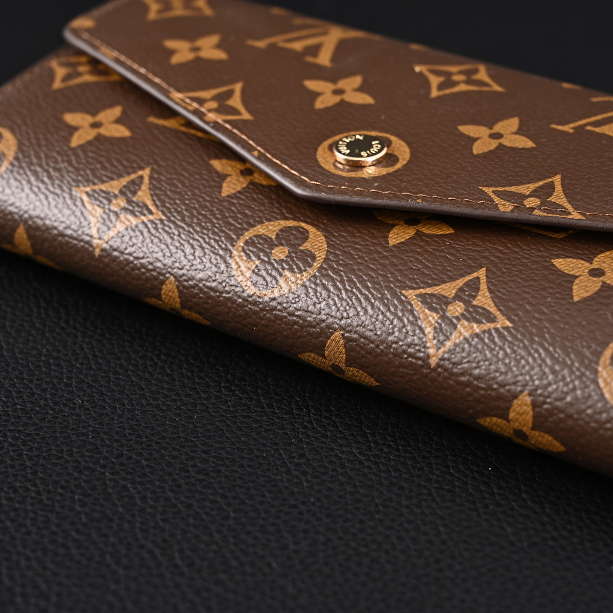 Louis Vuitton Sarah Wallet – Monogram Canvas Long Flap Wallet (M60531)